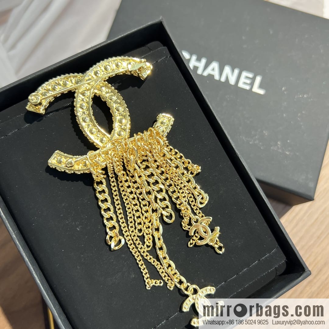New ☑️ Chanel double c red pearl fringed brooch