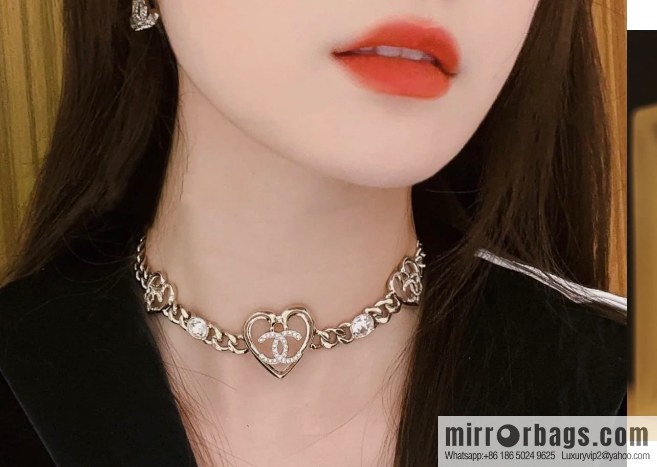 New ☑️ Chanel double c gold peach heart love necklace