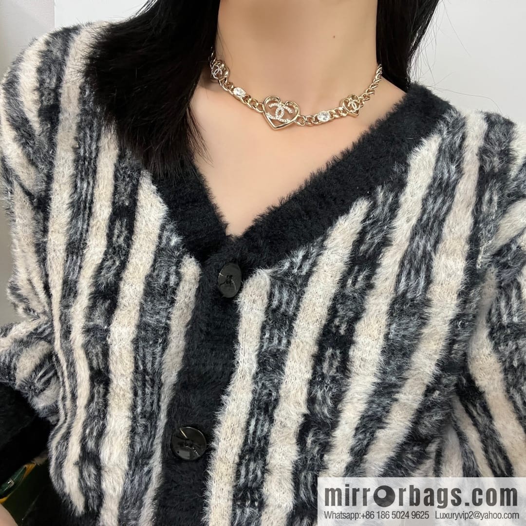 New ☑️ Chanel double c gold peach heart love necklace