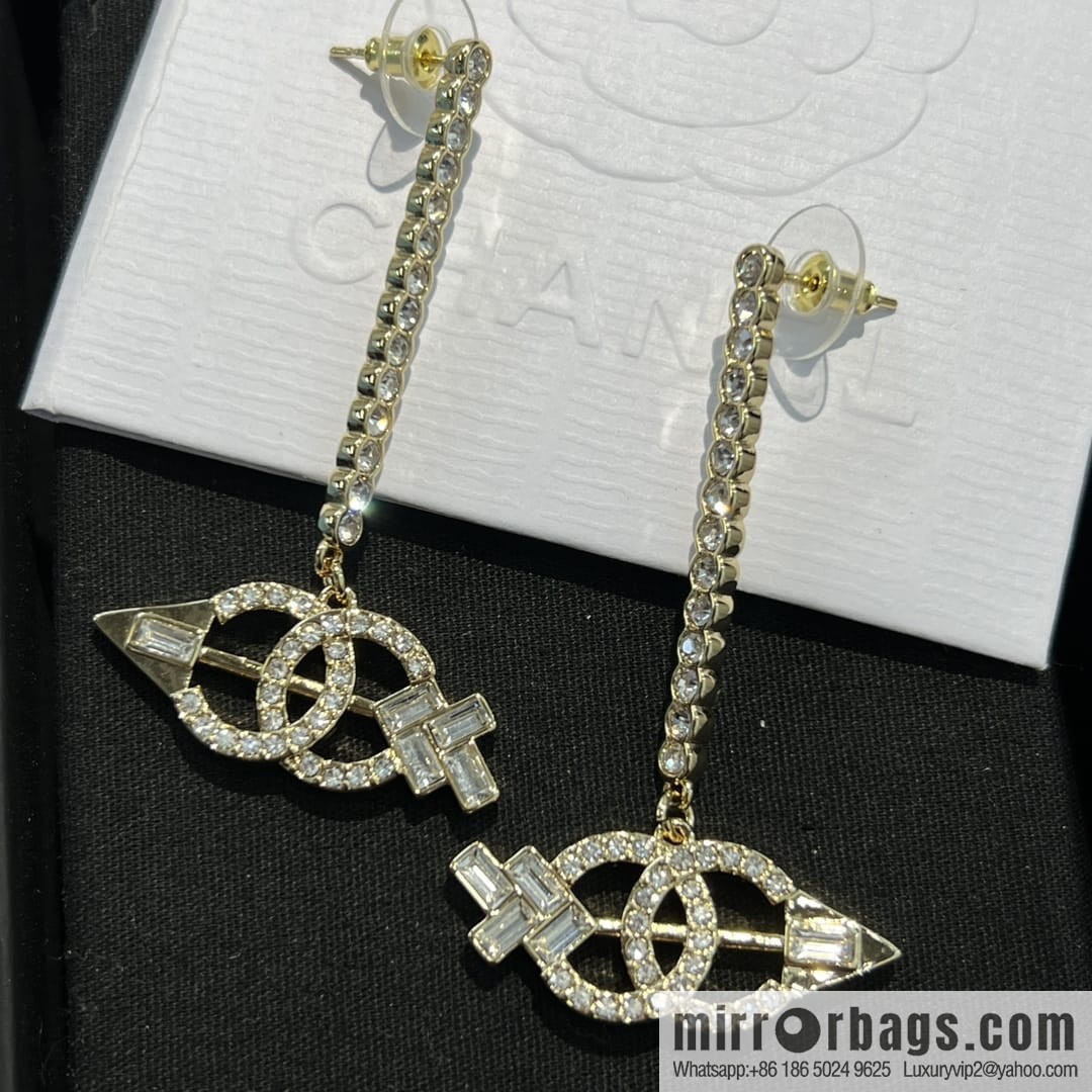 New ☑️ Chanel double c arrow stud earrings