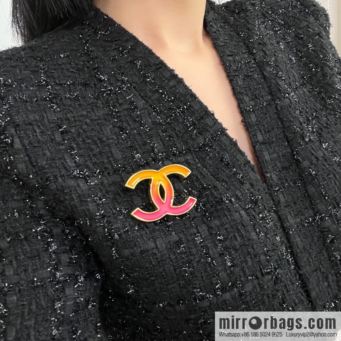 New ☑️ Chanel double c gradual change pink brooch