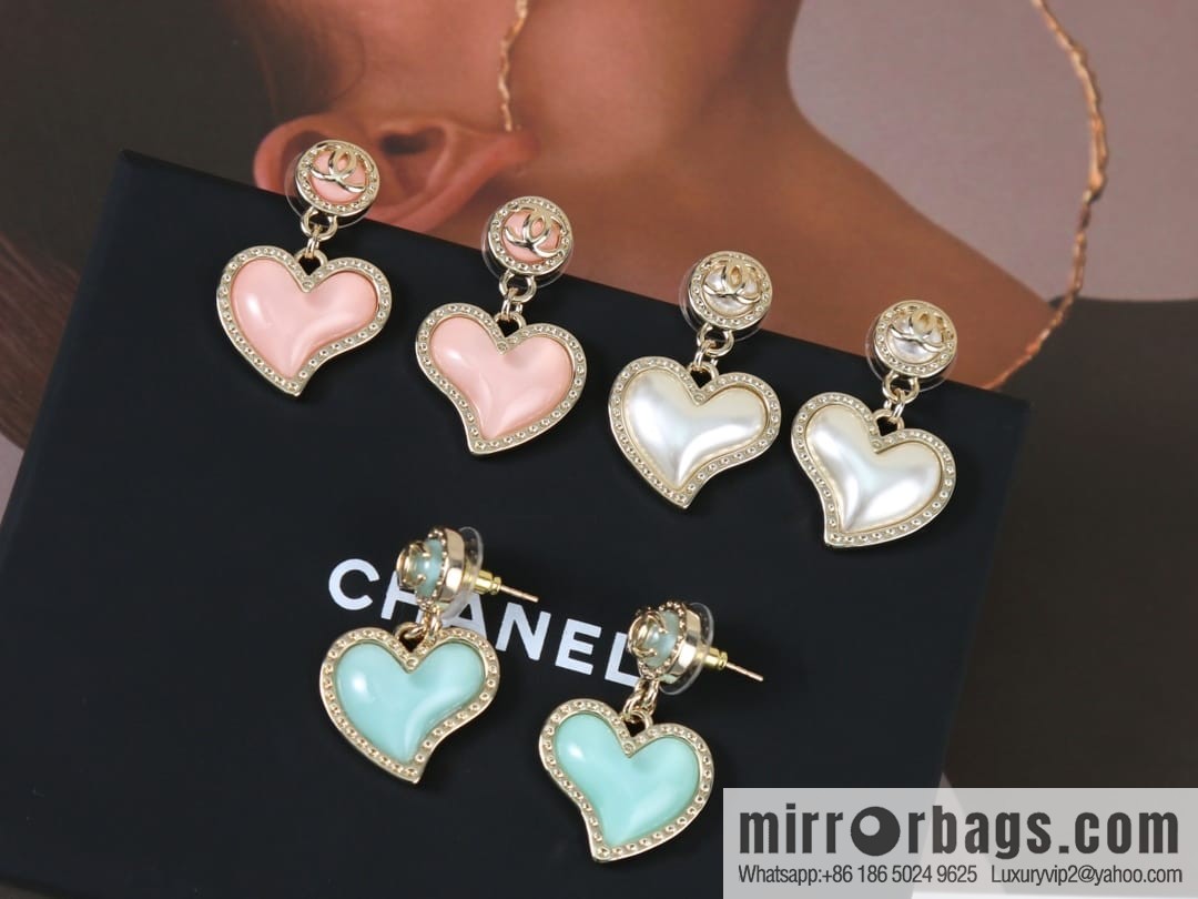 New ☑️ Chanel c2 double c peach heart love stud earrings