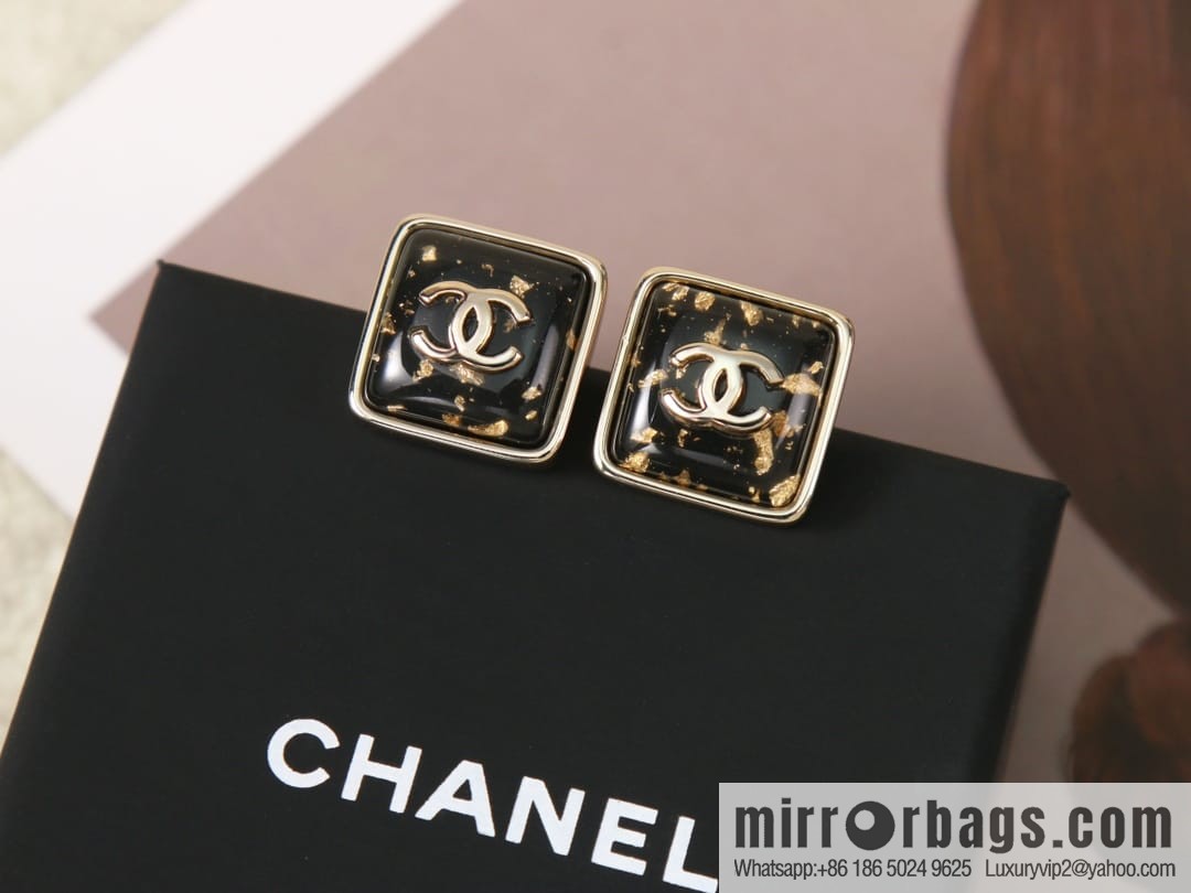 New ☑️ Chanel c1 double c square stud earrings