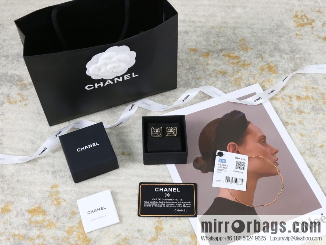 New ☑️ Chanel c1 double c square stud earrings