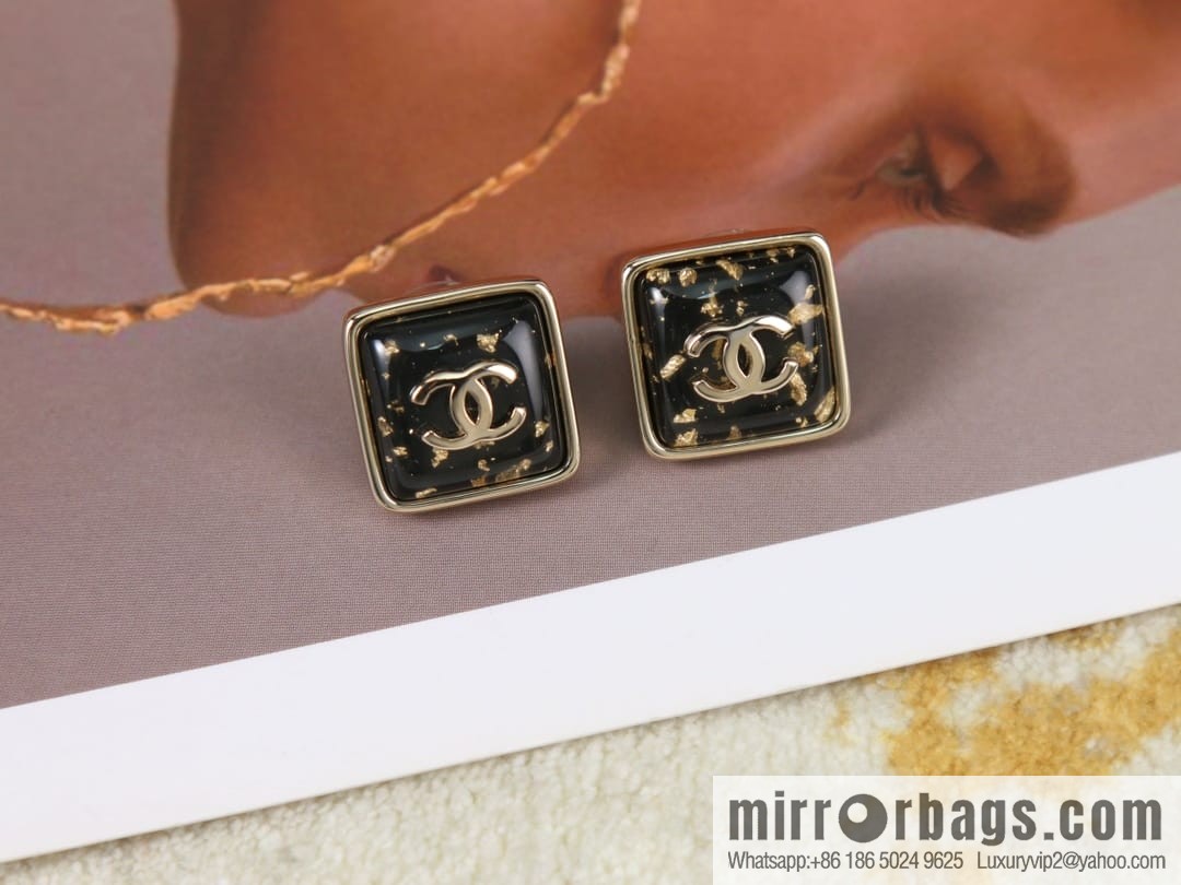 New ☑️ Chanel c1 double c square stud earrings