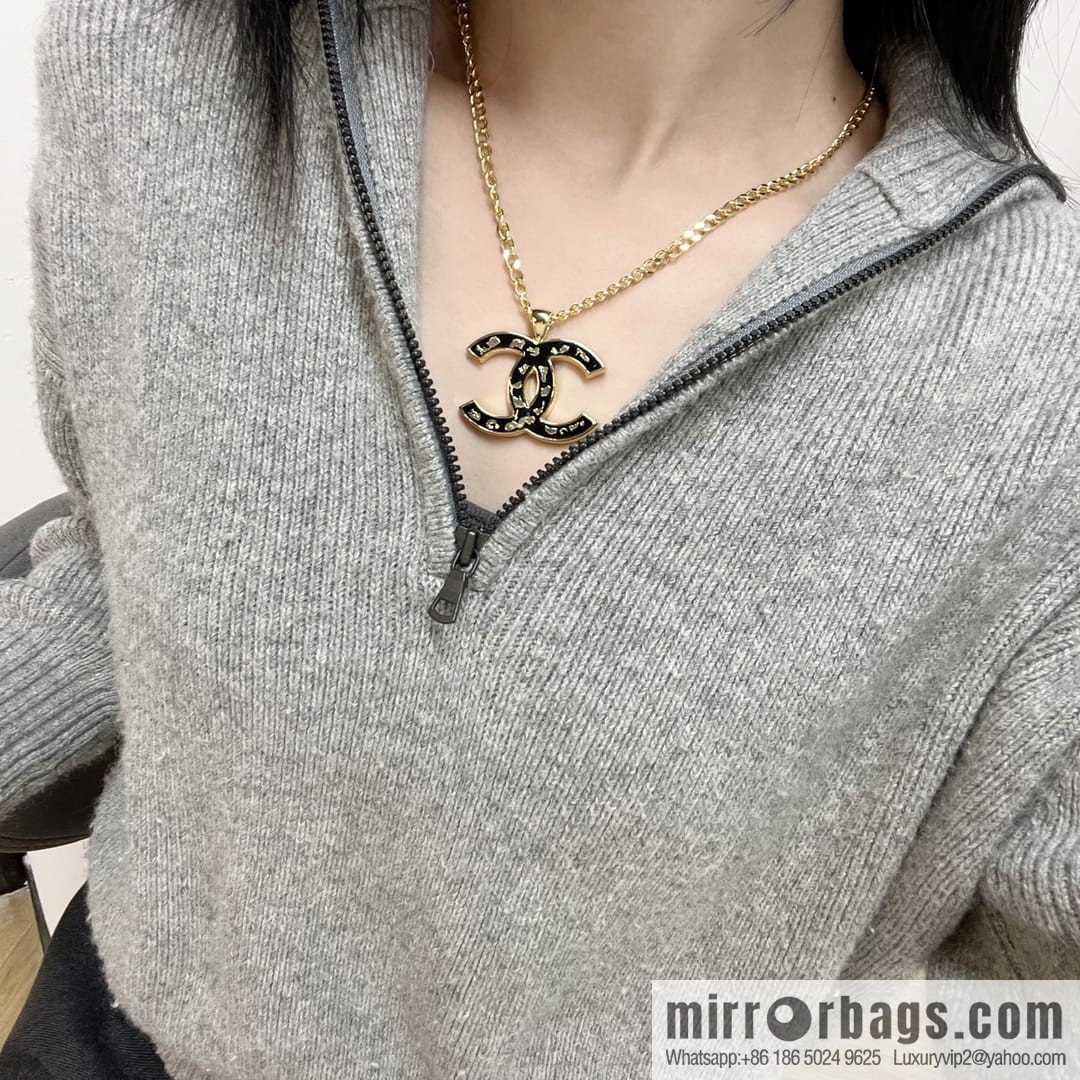 New ☑️ Chanel double c black enamel necklace