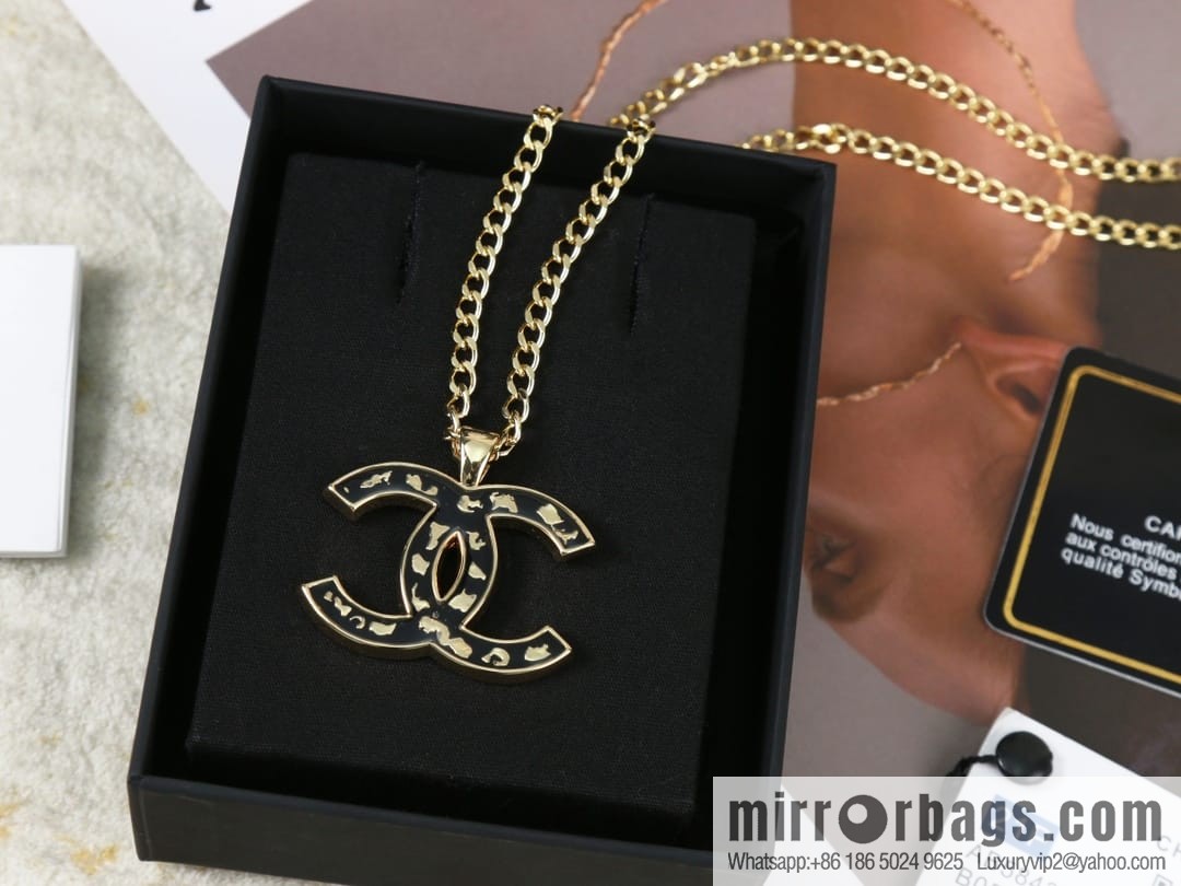New ☑️ Chanel double c black enamel necklace