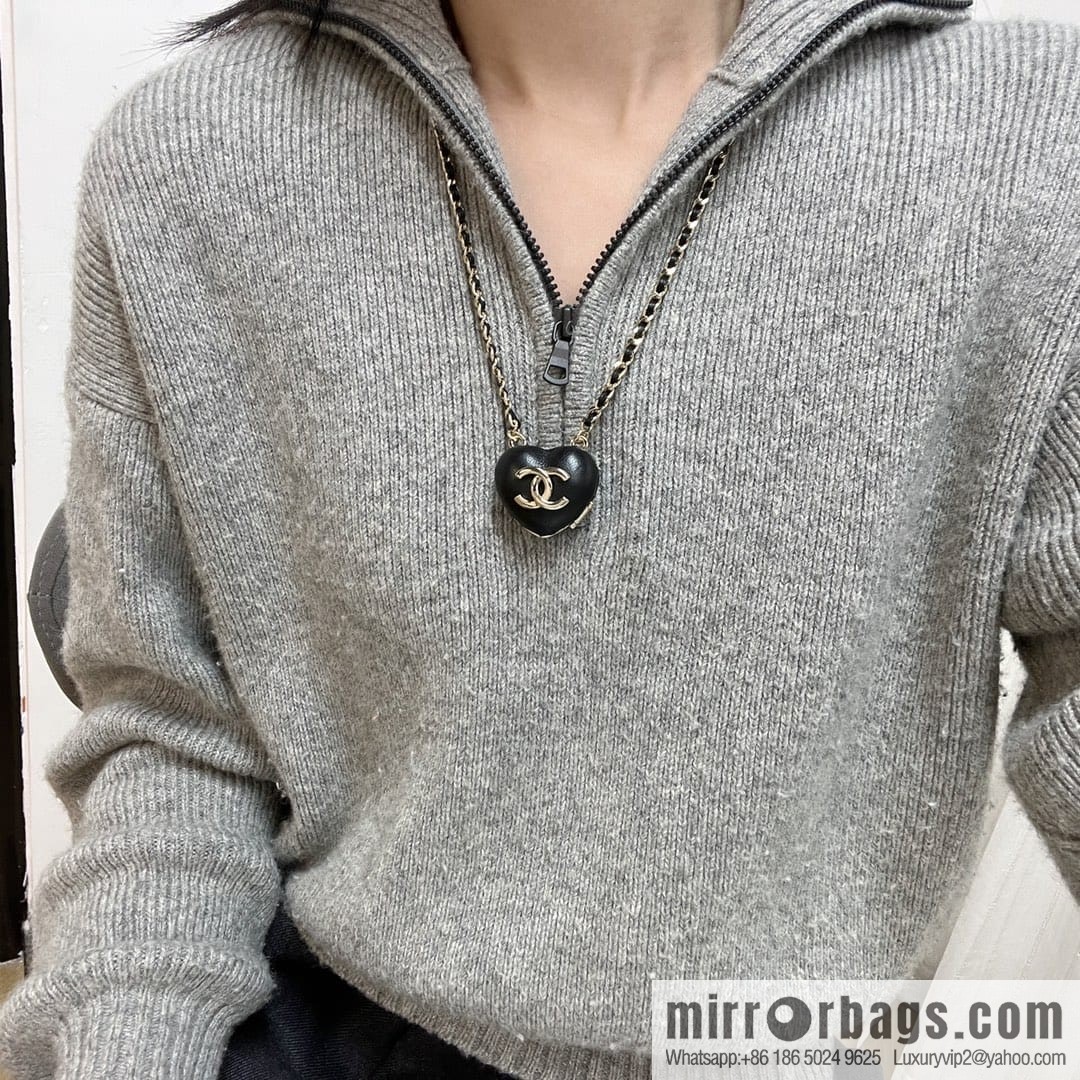 New ☑️ Chanel double c peach heart love mirror necklace