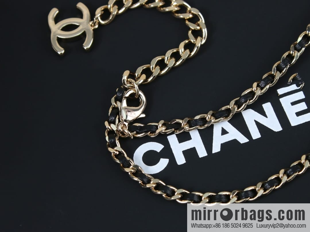New ☑️ Chanel double c peach heart love mirror necklace