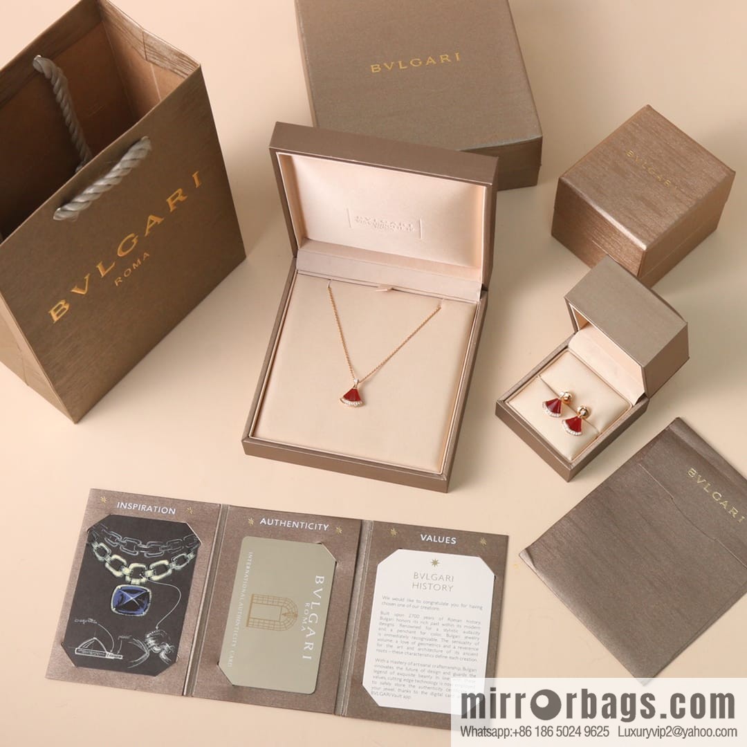 BVLGARI Bulgari classic red chalcedony white fritillary fan necklace stud earrings