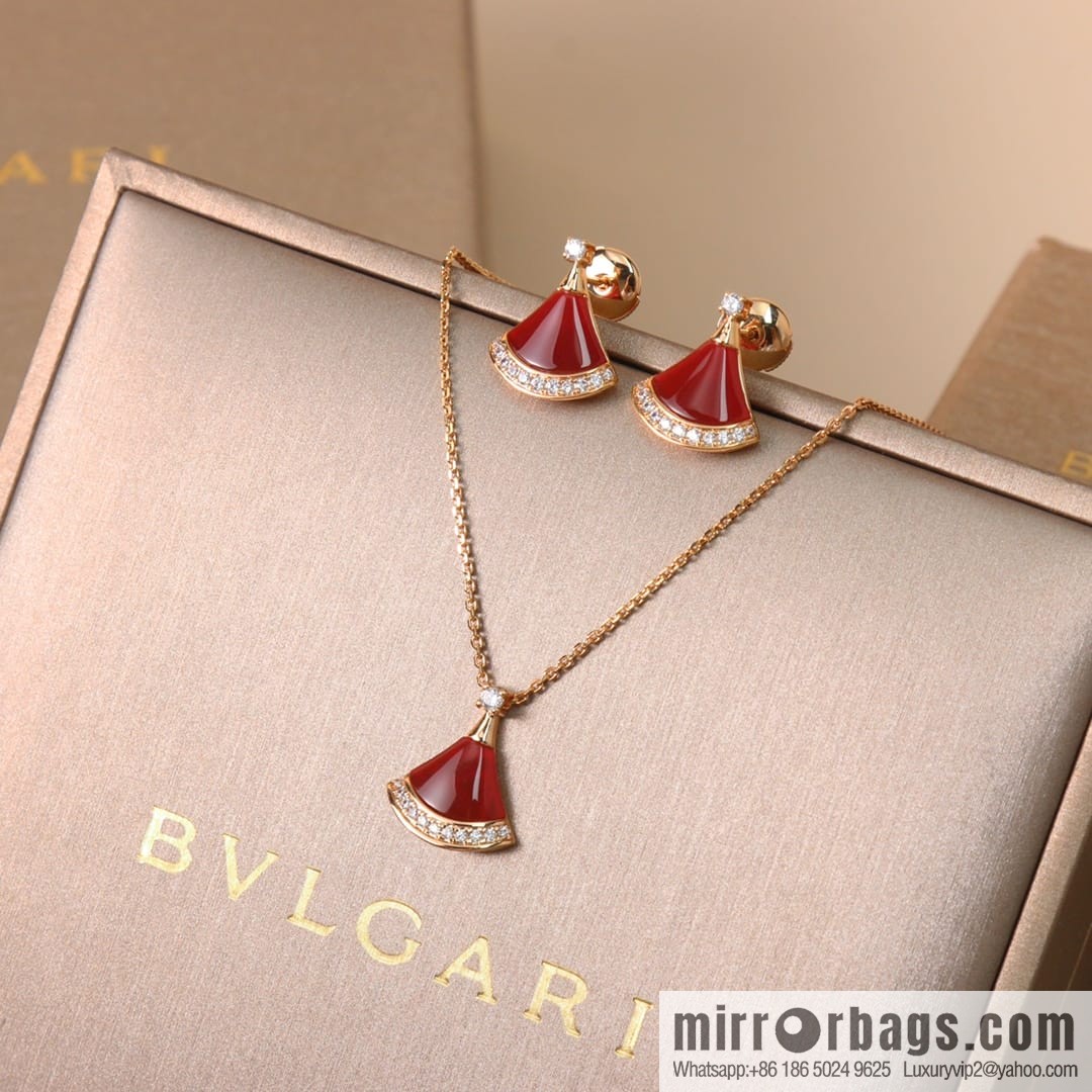 BVLGARI Bulgari classic red chalcedony white fritillary fan necklace stud earrings