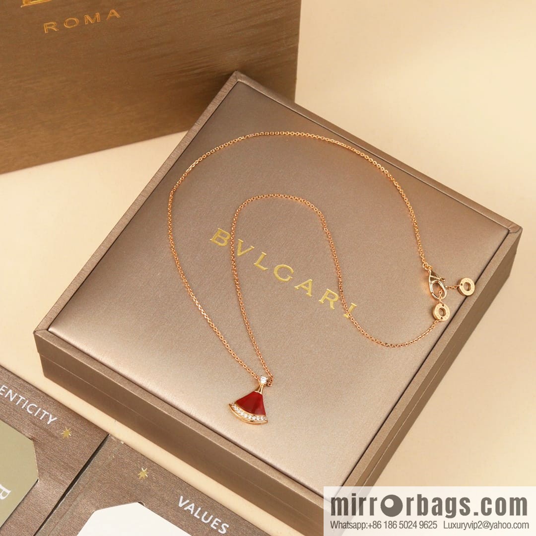 BVLGARI Bulgari classic red chalcedony white fritillary fan necklace stud earrings