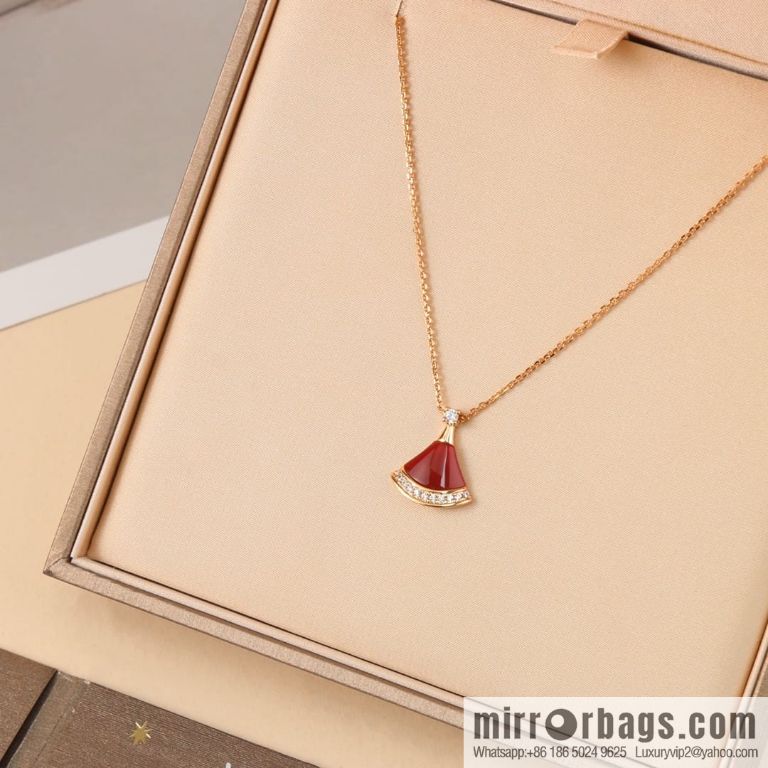BVLGARI Bulgari classic red chalcedony white fritillary fan necklace stud earrings