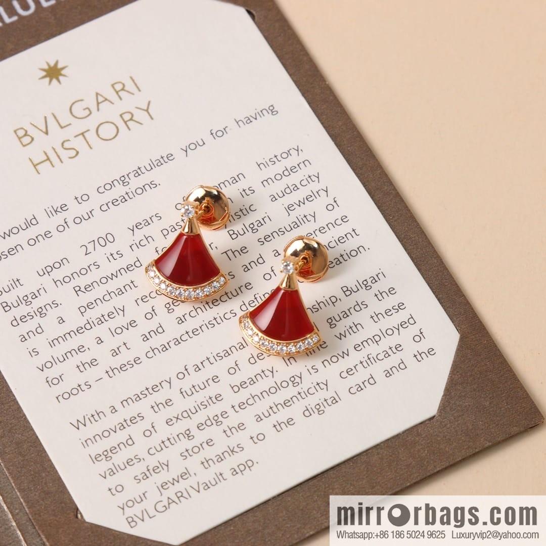 BVLGARI Bulgari classic red chalcedony white fritillary fan necklace stud earrings