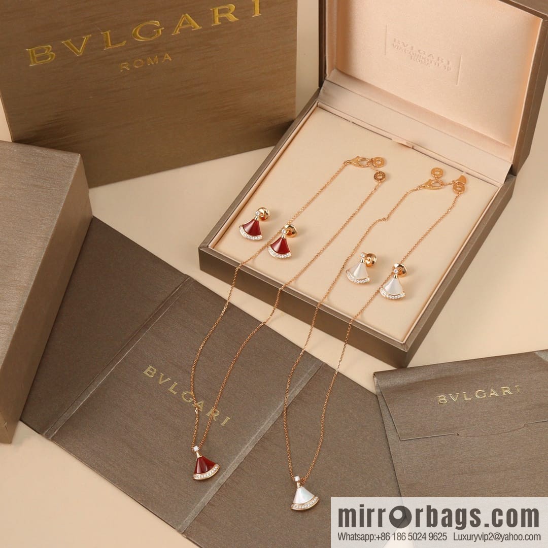 BVLGARI Bulgari classic red chalcedony white fritillary fan necklace stud earrings