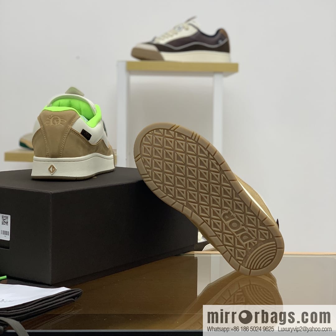 Dior uses granular calfskin with breathable mesh men's casual retro sneakers