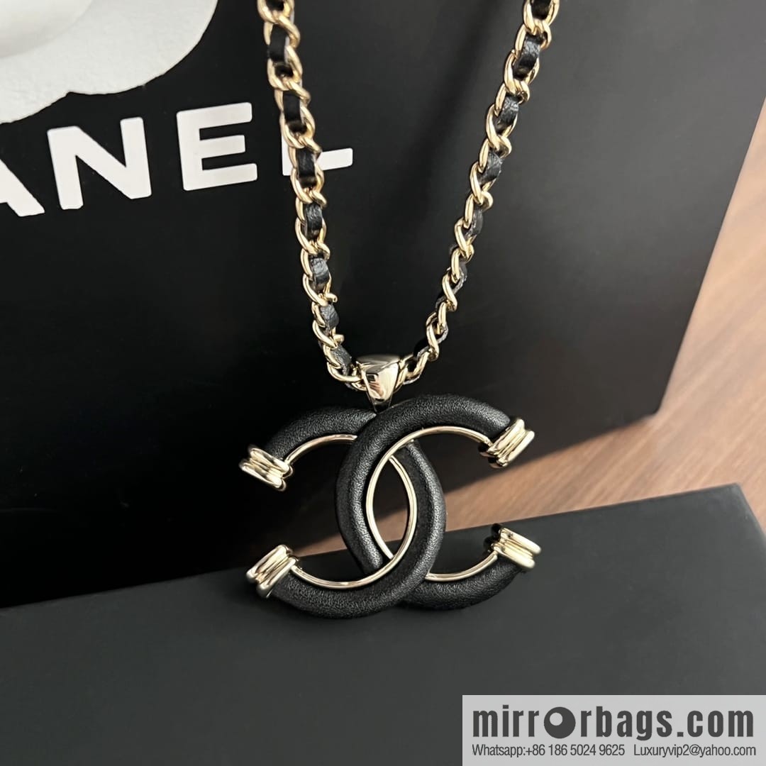 New ☑️ Chanel double c black leather brooch necklace