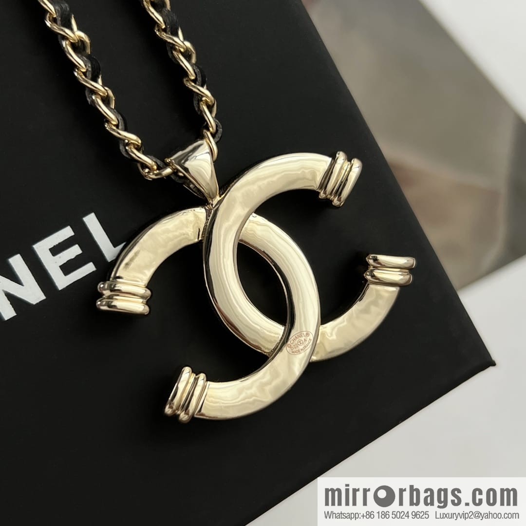 New ☑️ Chanel double c black leather brooch necklace