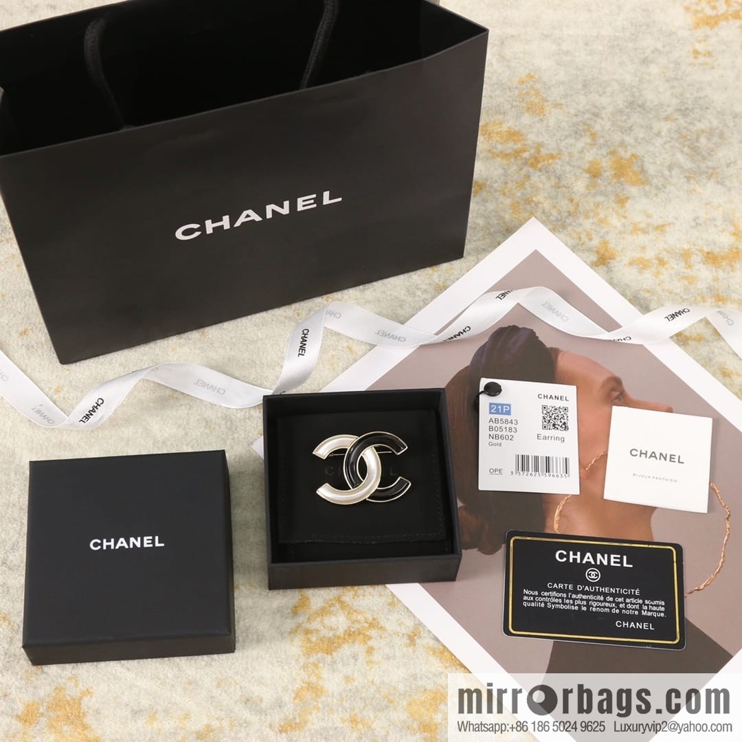 New ☑️ Chanel double c black and white brooch