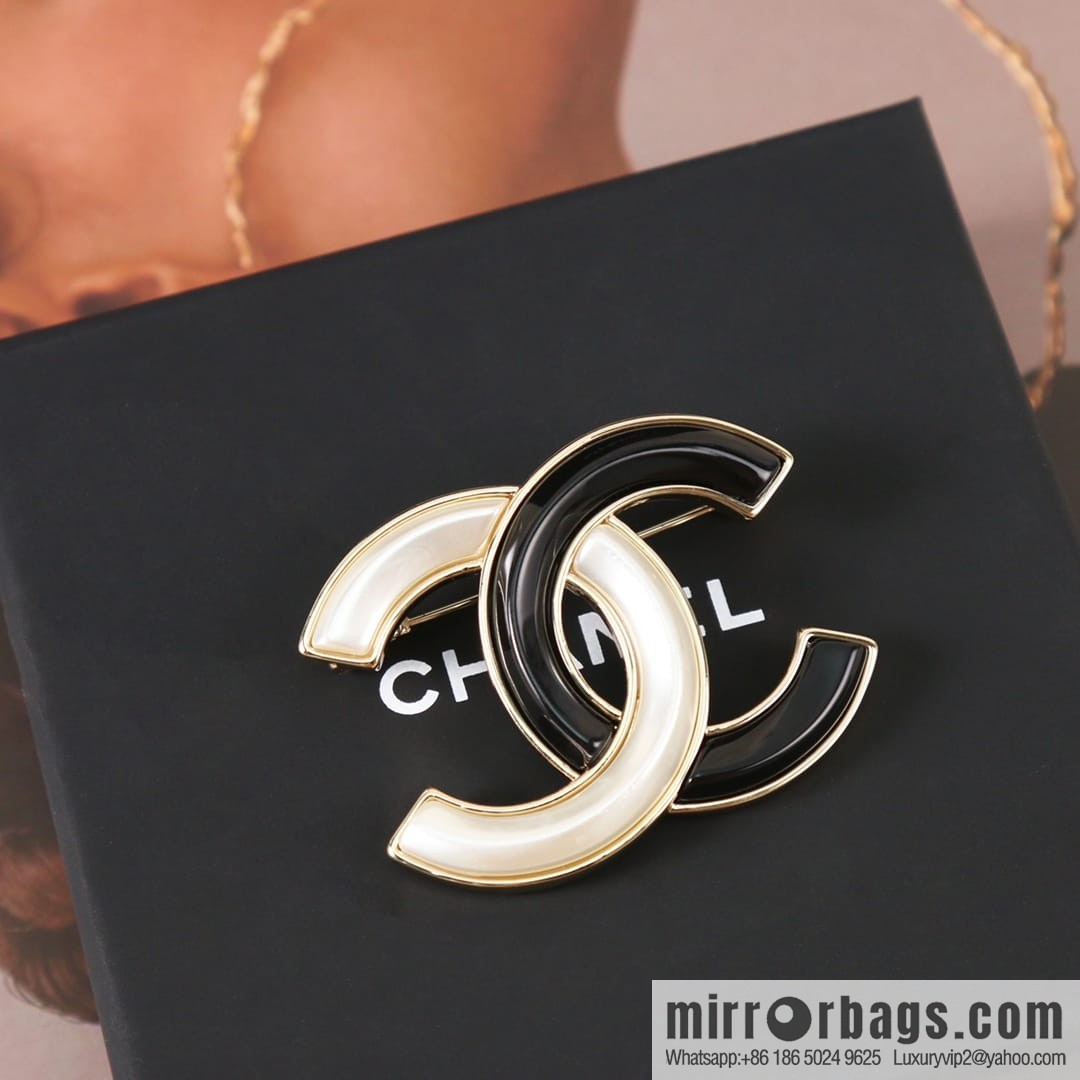 New ☑️ Chanel double c black and white brooch