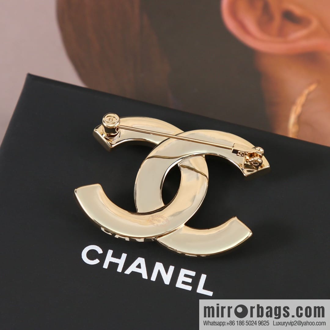 New ☑️ Chanel double c black and white brooch