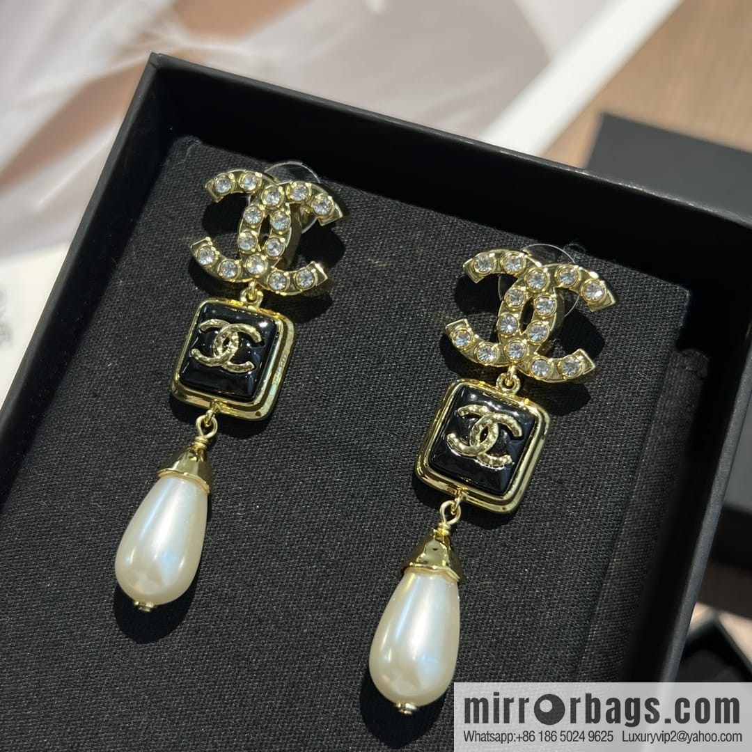 New ☑️ Chanel c3 double c full diamond square pearl stud earrings