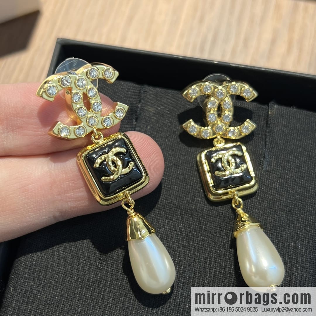 New ☑️ Chanel c3 double c full diamond square pearl stud earrings