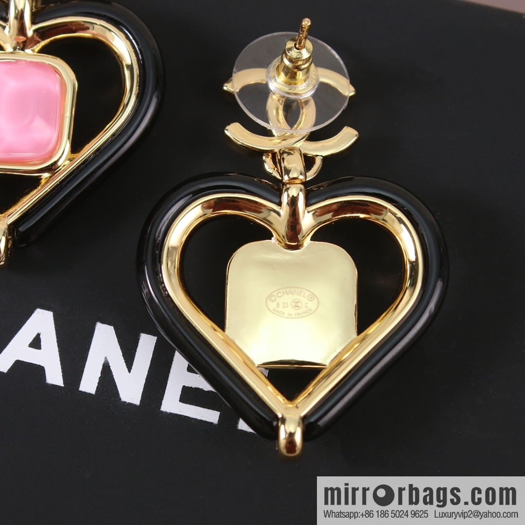 New ☑️ Chanel c2 double c peach heart love stud earrings
