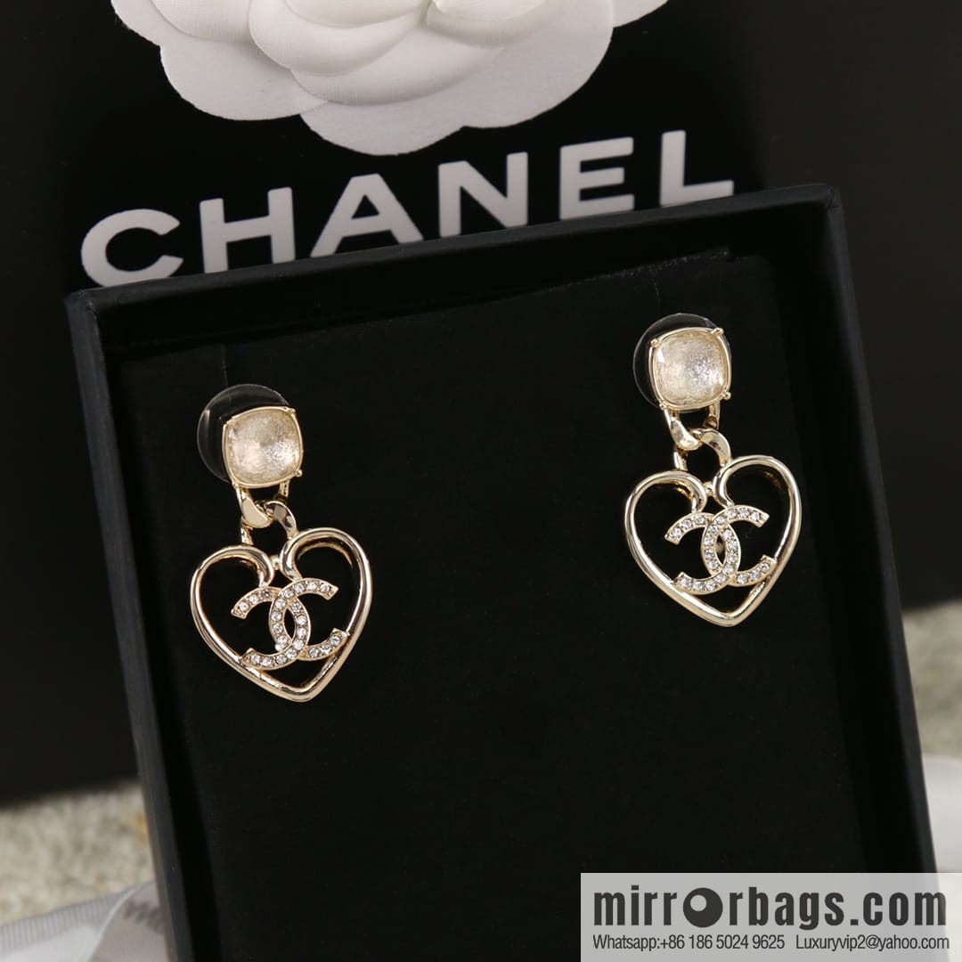 New ☑️ Chanel c2 peach heart love stud earrings