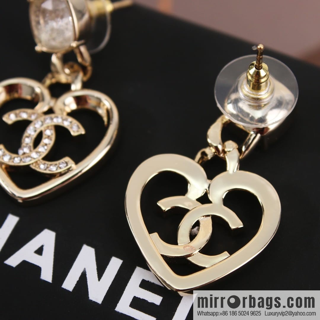 New ☑️ Chanel c2 peach heart love stud earrings