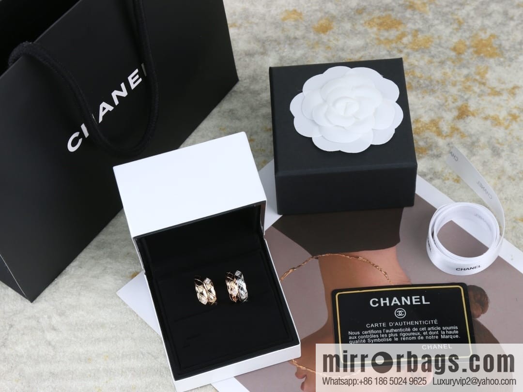 New ☑️ Chanel coco crushing series rhombus ring