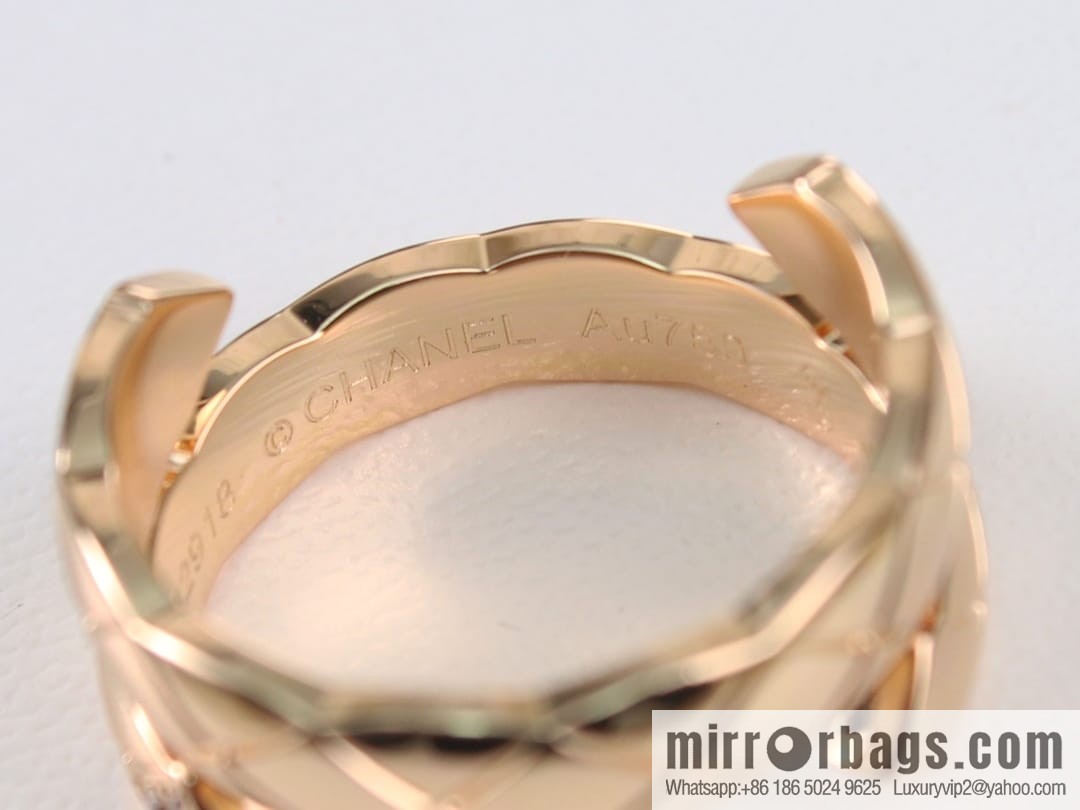 New ☑️ Chanel coco crushing series rhombus ring