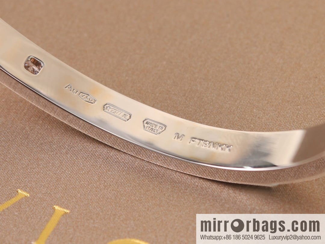 BVLGARI Bulgari English Alphabet Bracelet