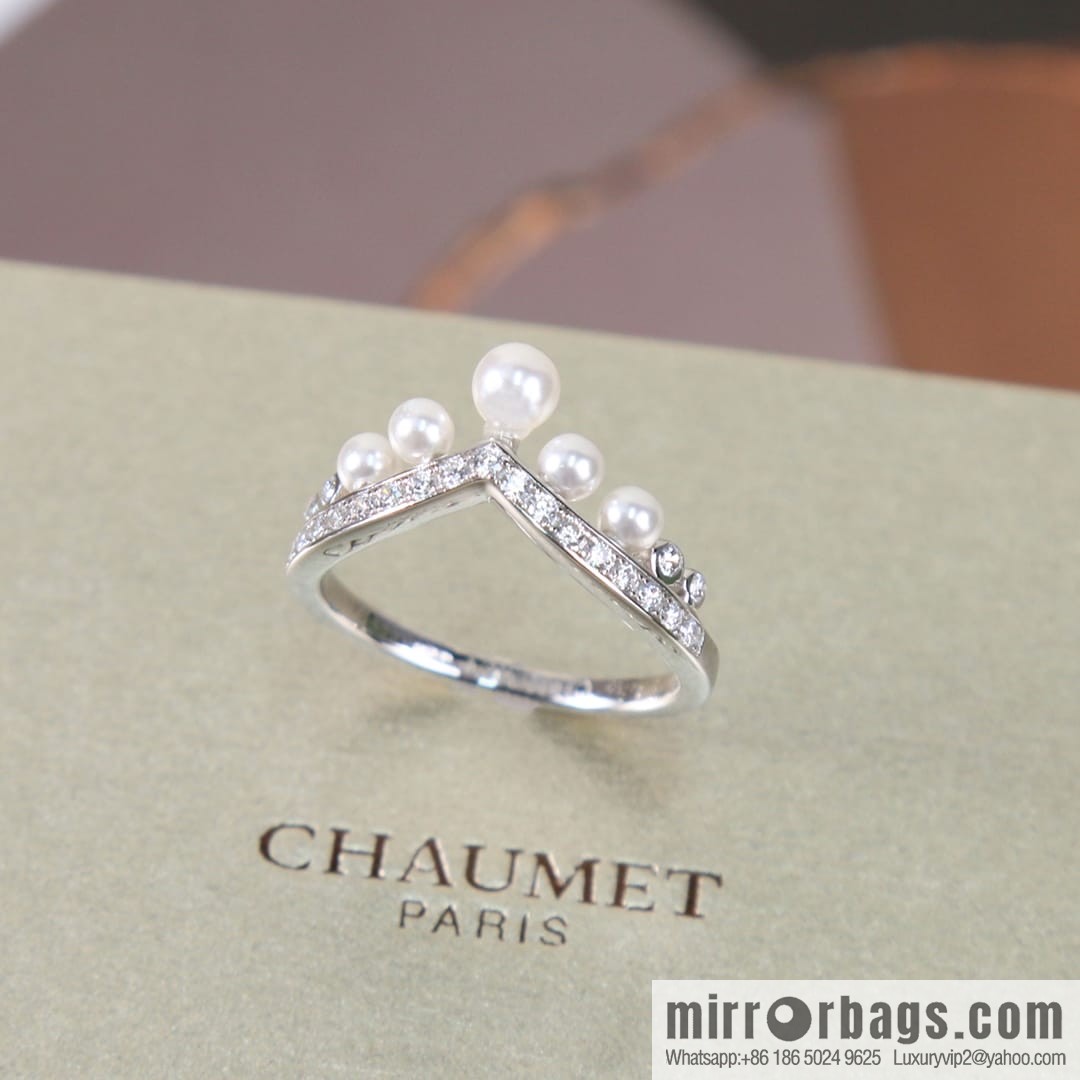 CHAUMET crown pearl ring