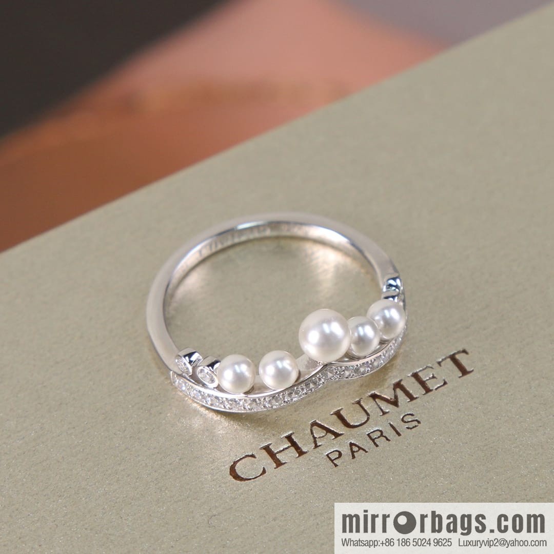 CHAUMET crown pearl ring