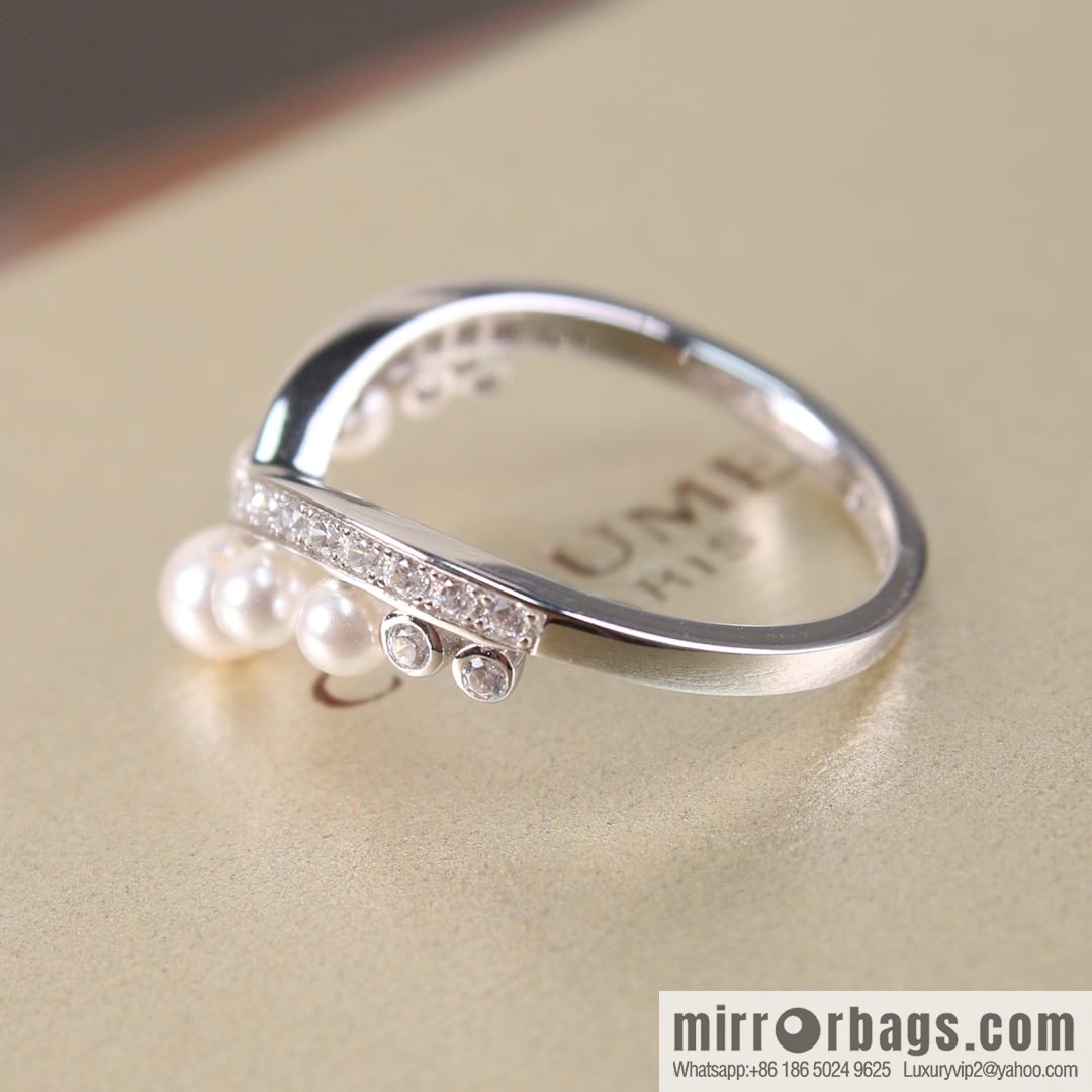 CHAUMET crown pearl ring