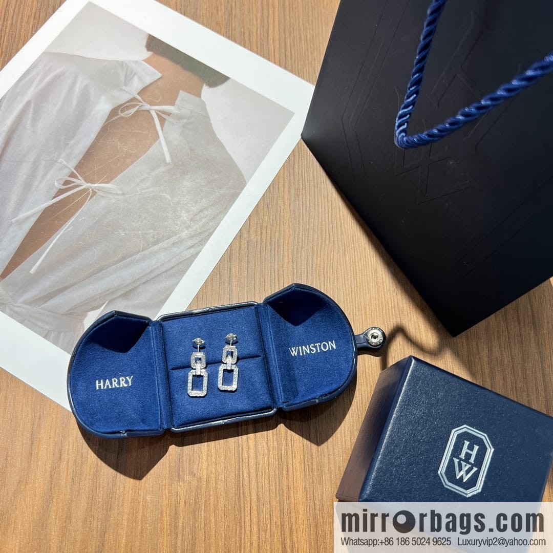 HARRY WINSTON HW Diamond square stud earrings