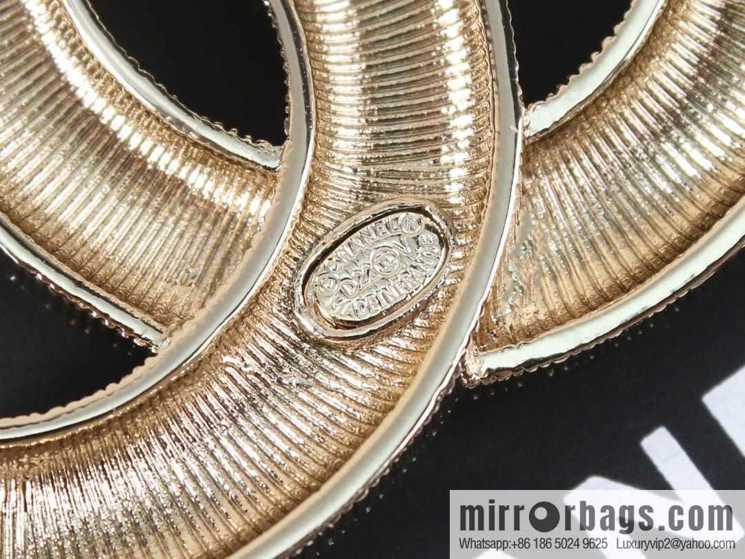 New ☑️ Chanel Chanel Double C Diamond Brooch