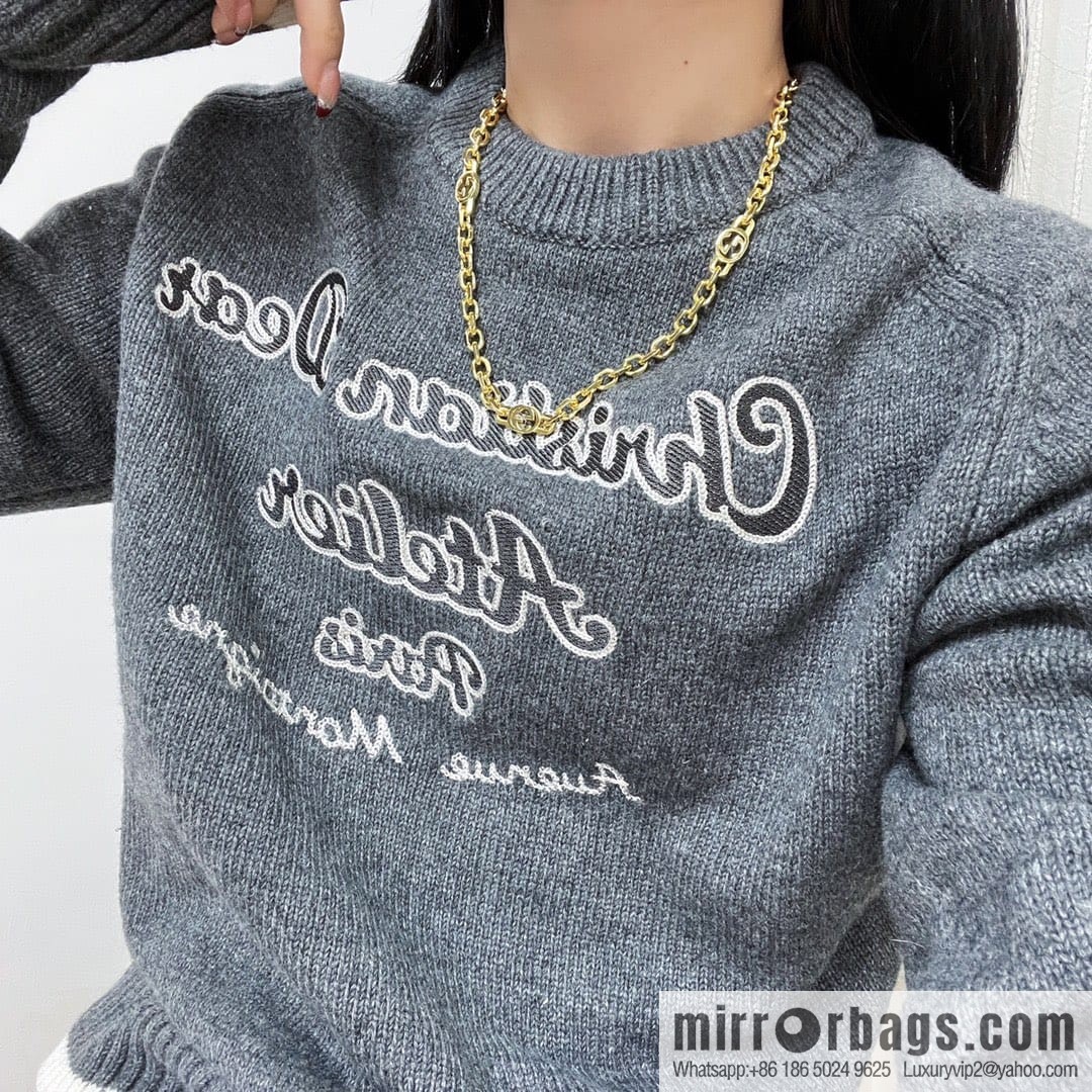 New Gucci Gucci gold interlocking enamel double G necklace