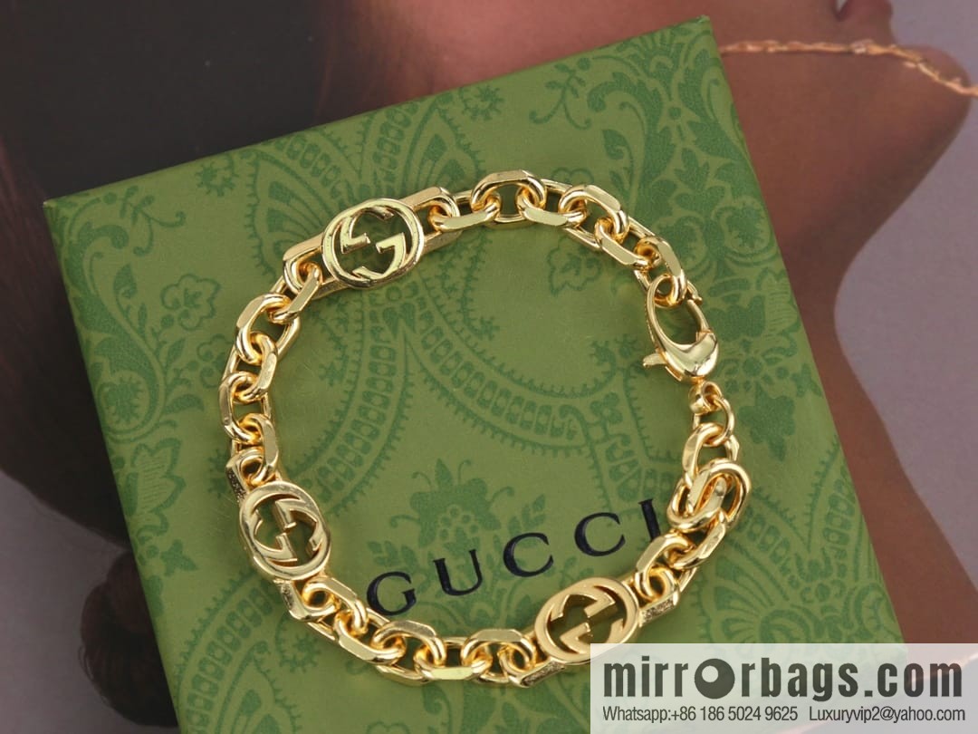 New Gucci Gucci gold interlocking enamel double G bracelet