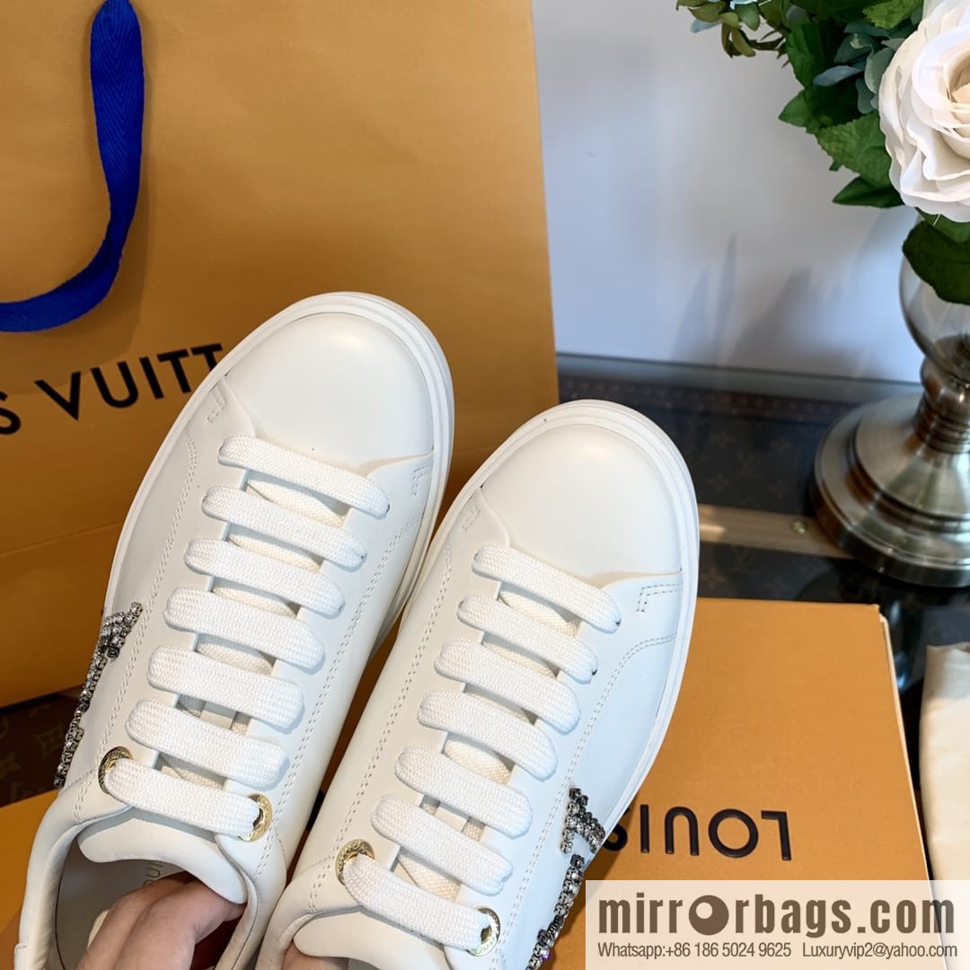 LV/Louis Vuitton 𝟐𝟎𝟐𝟐|𝐓𝐢𝐦𝐞 𝐨𝐮𝐭 series rhinestone logo white shoes