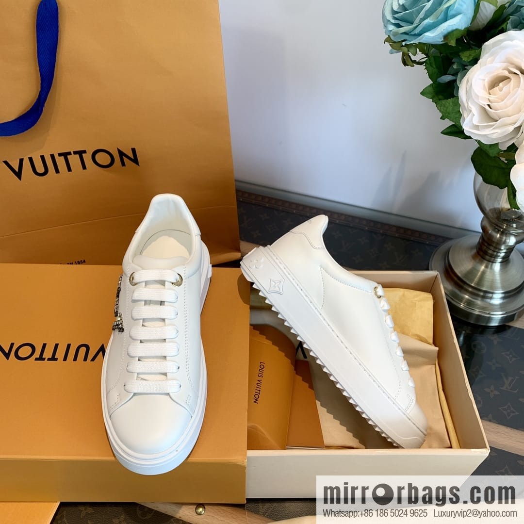 LV/Louis Vuitton 𝟐𝟎𝟐𝟐|𝐓𝐢𝐦𝐞 𝐨𝐮𝐭 series rhinestone logo white shoes