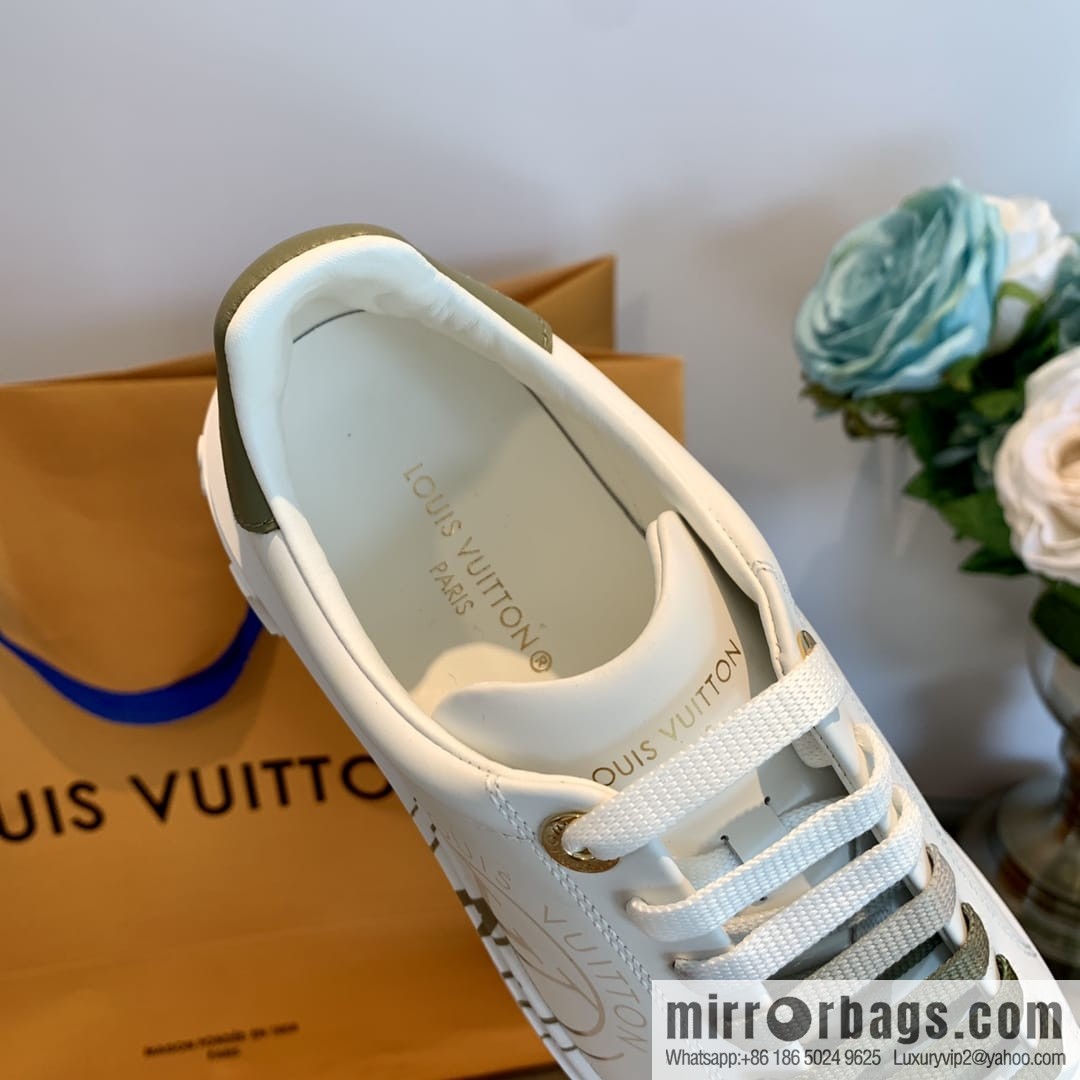 LV/Louis Vuitton 𝟐𝟎𝟐𝟐|𝐓𝐢𝐦𝐞 𝐨𝐮𝐭 series rhinestone logo white shoes