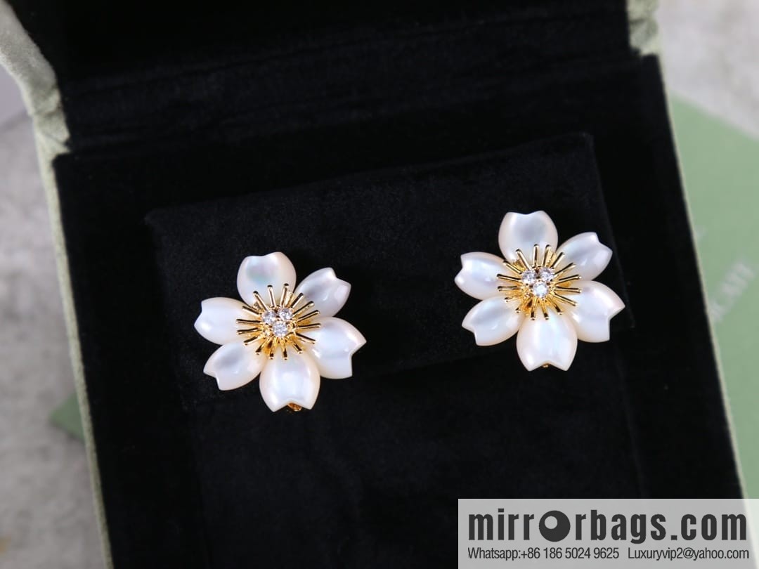 Van Cleef & Arpels Rose de Noel White Fritillary Ear Pat Earrings