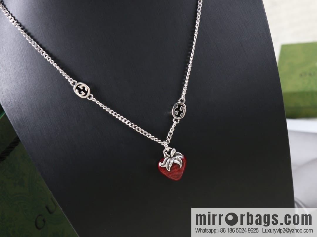 New Gucci Gucci strawberry 🍓 necklace bracelet stud earrings
