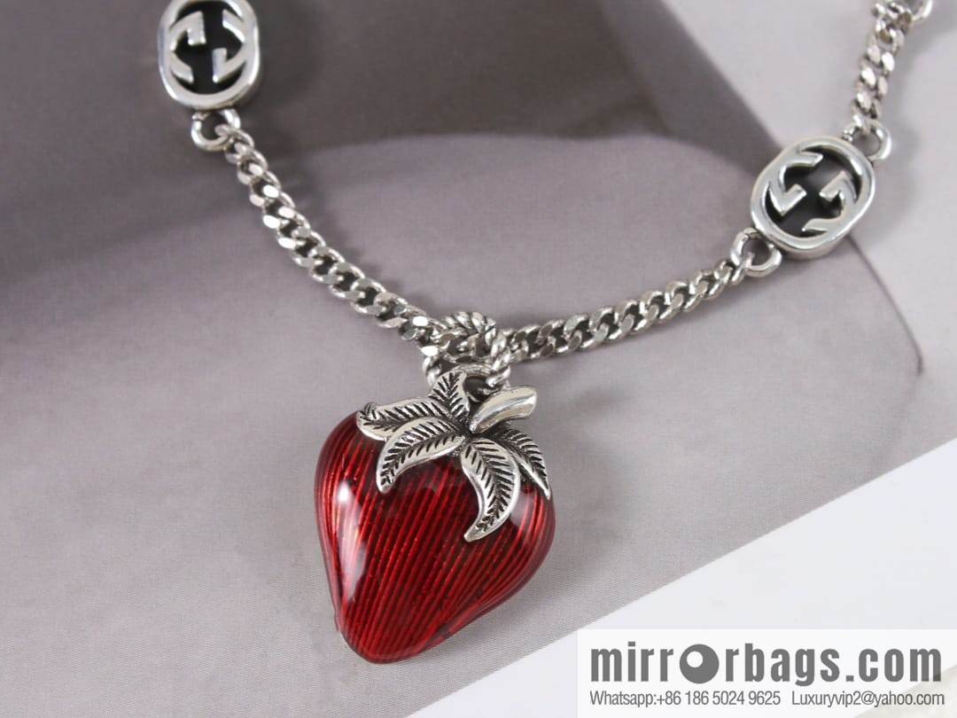 New Gucci Gucci strawberry 🍓 necklace bracelet stud earrings