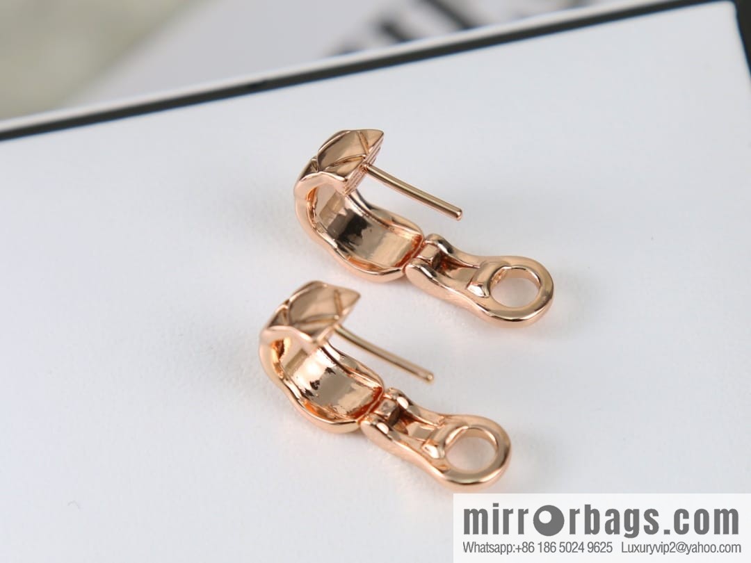 New ☑️ Chanel coco crush series rhombus earrings