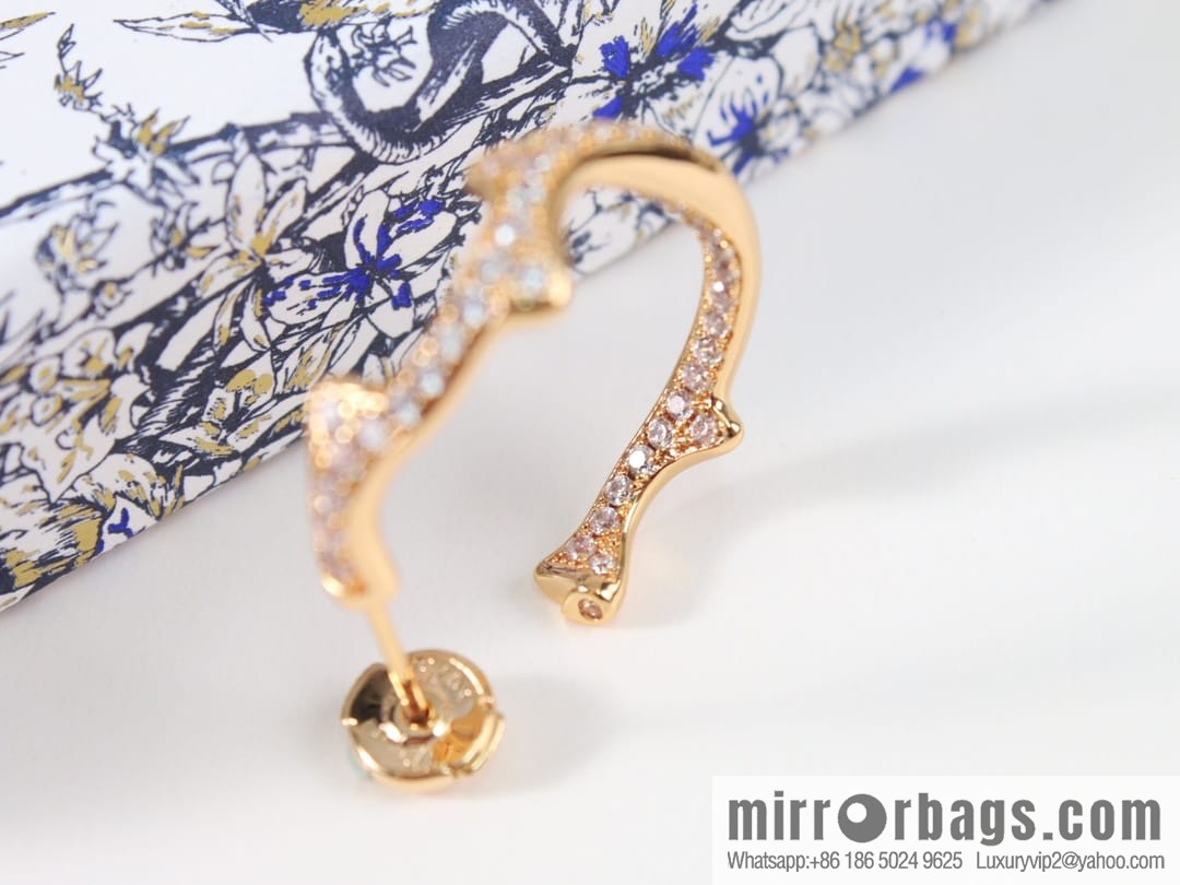 New ☑️ Dior full diamond vine stud earrings