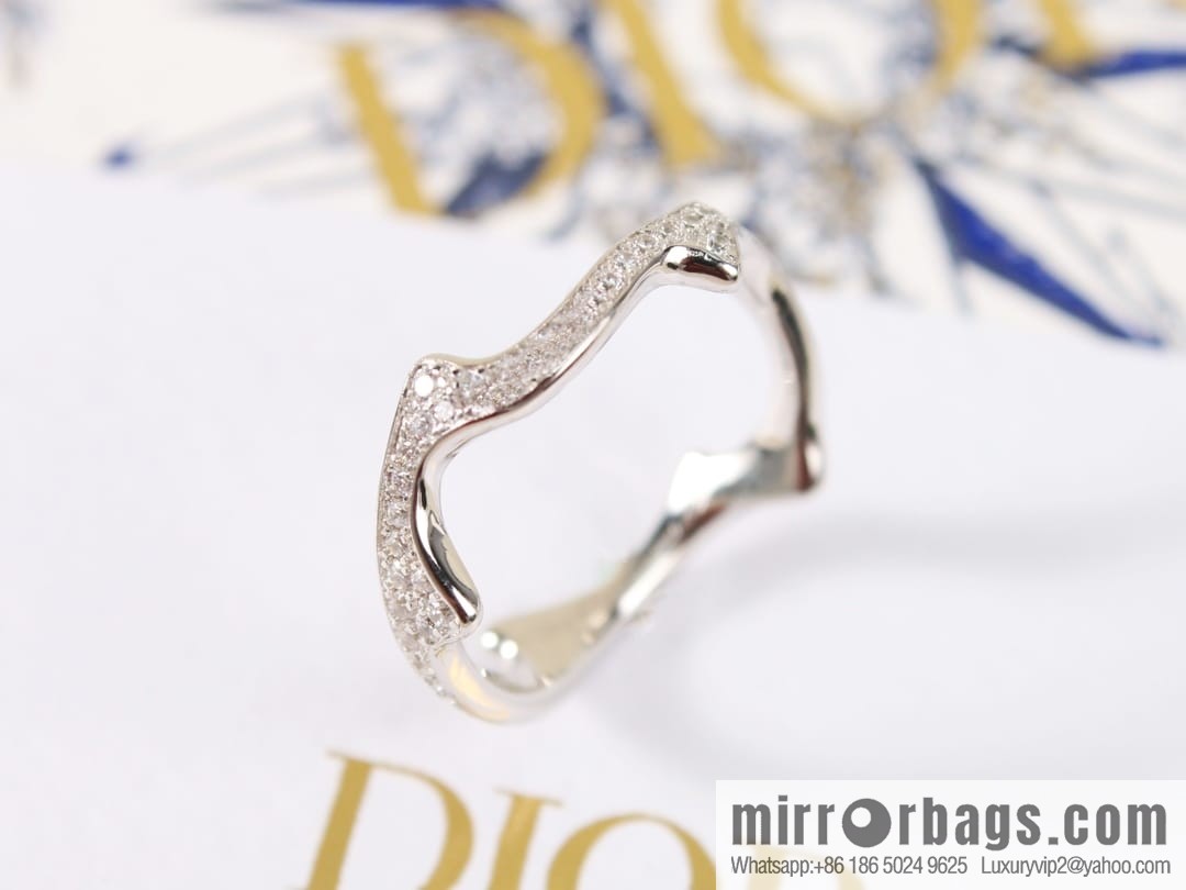 New ☑️ Dior full diamond vine ring