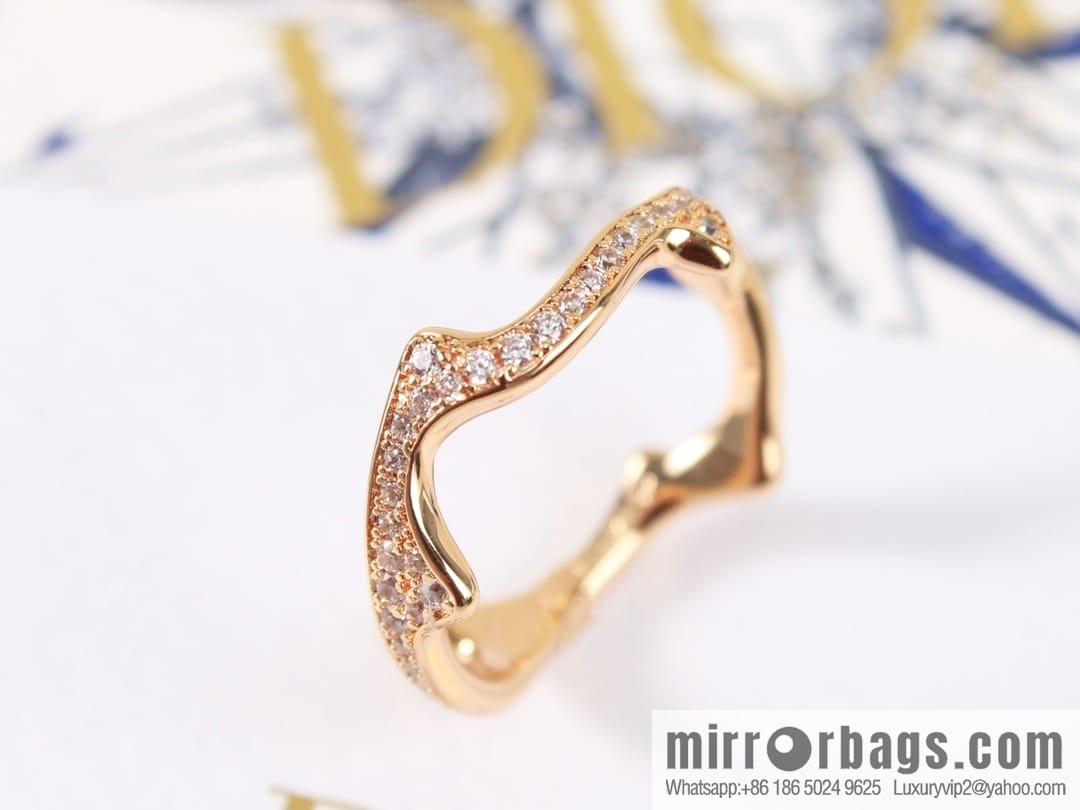 New ☑️ Dior full diamond vine ring